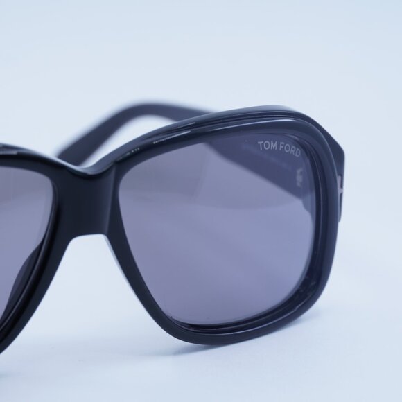 New Tom Ford Lyle FT0837-N 01C Sunglasses Black Square Frame, Grey Lenses - Picture 2 of 10